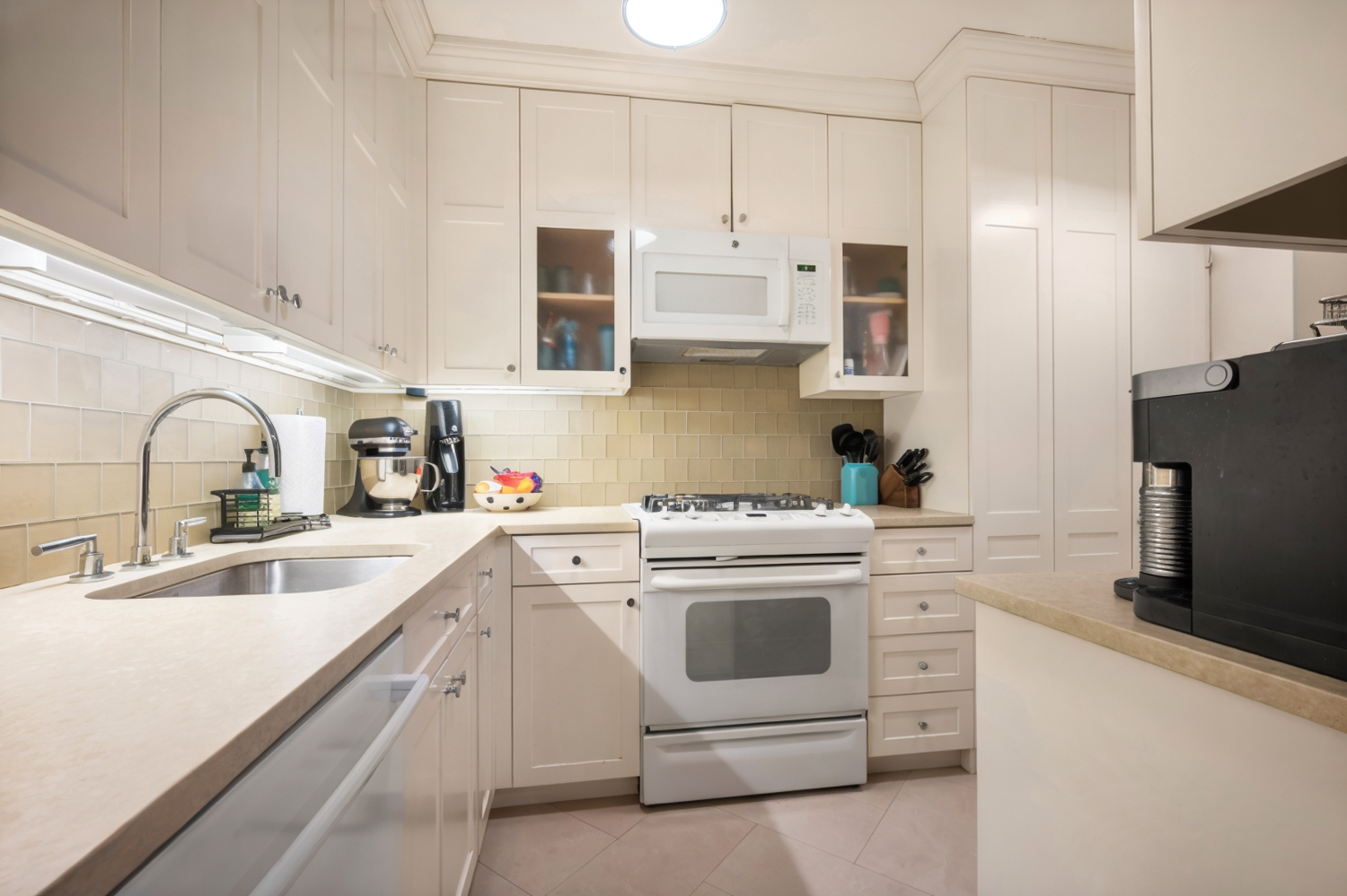 400 E 56TH Street 17J