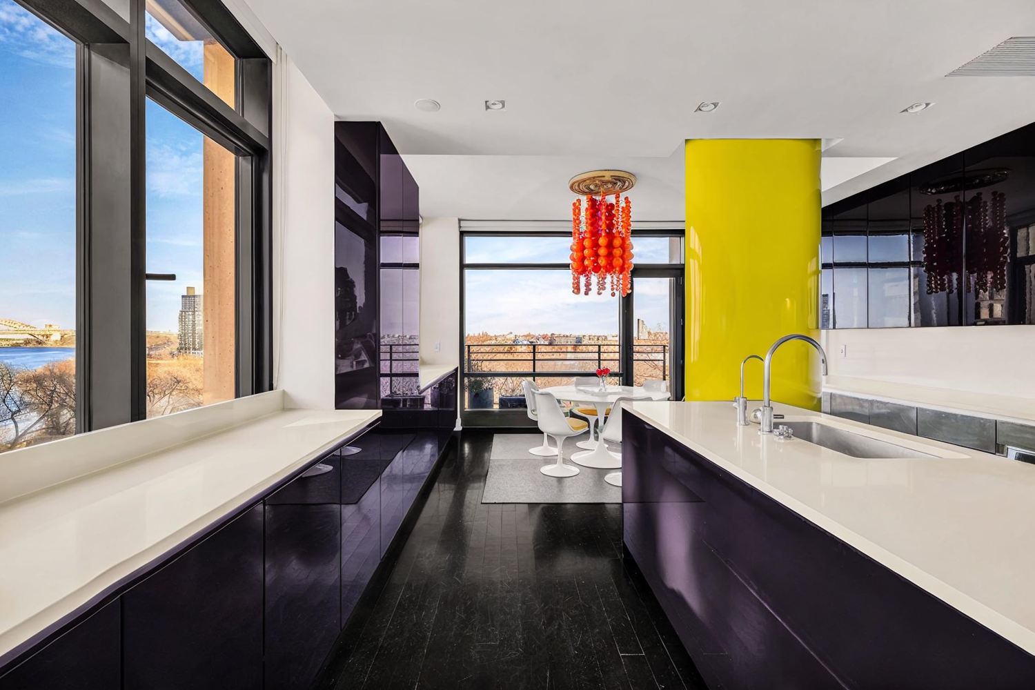 170 E END Avenue 8/9E