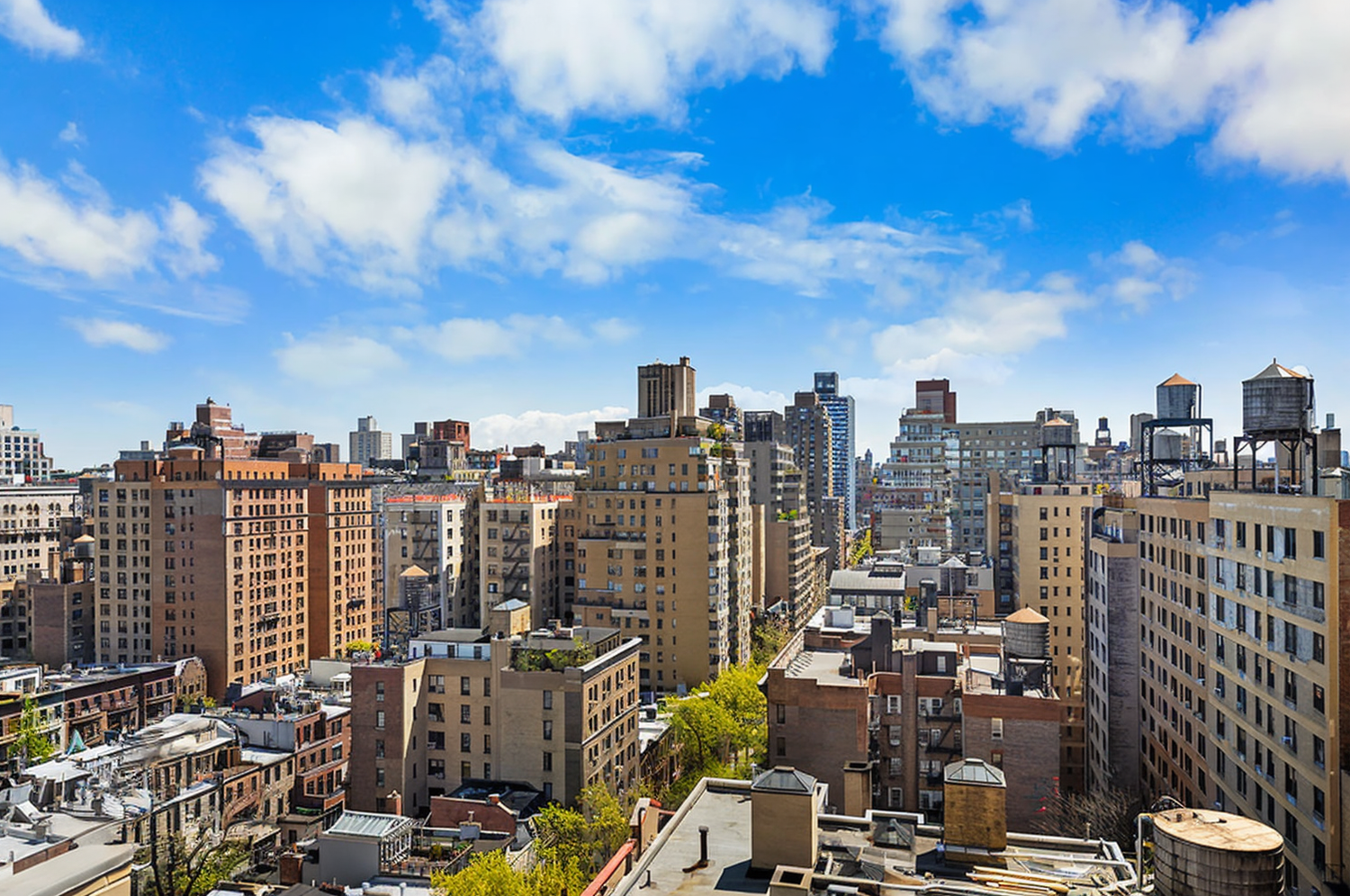 140 RIVERSIDE Drive 17LN