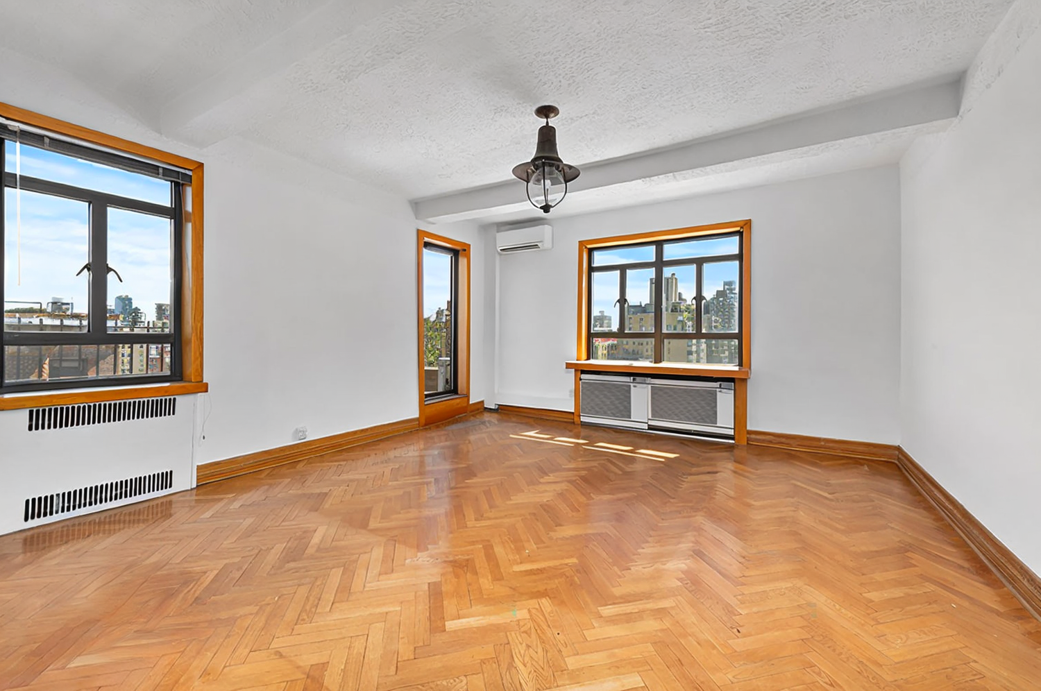 140 RIVERSIDE Drive 17LN