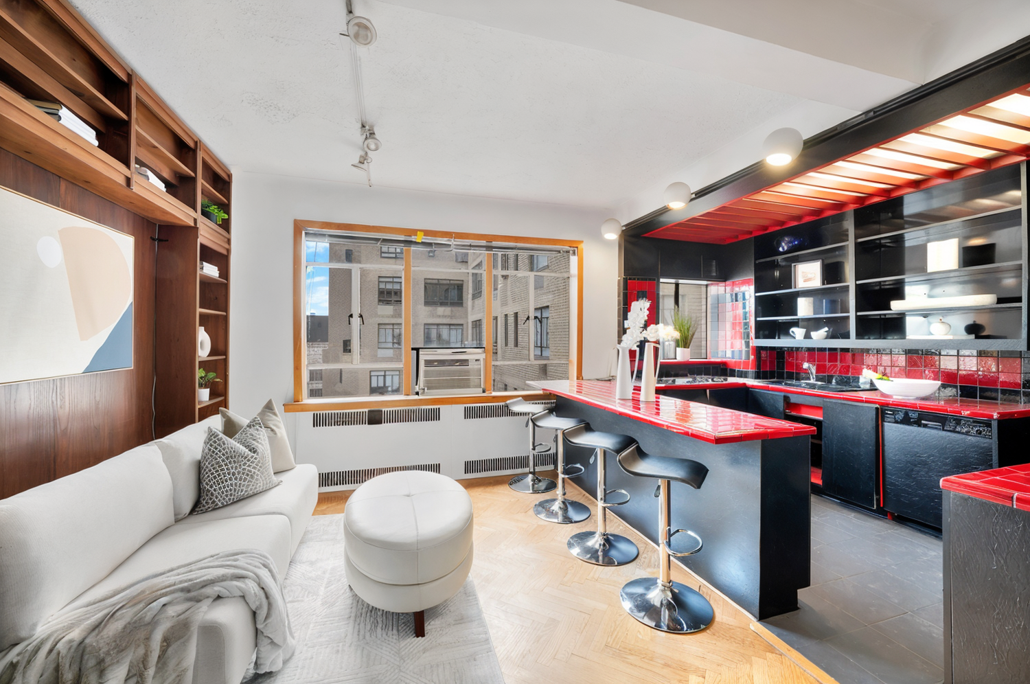 140 RIVERSIDE Drive 17LN