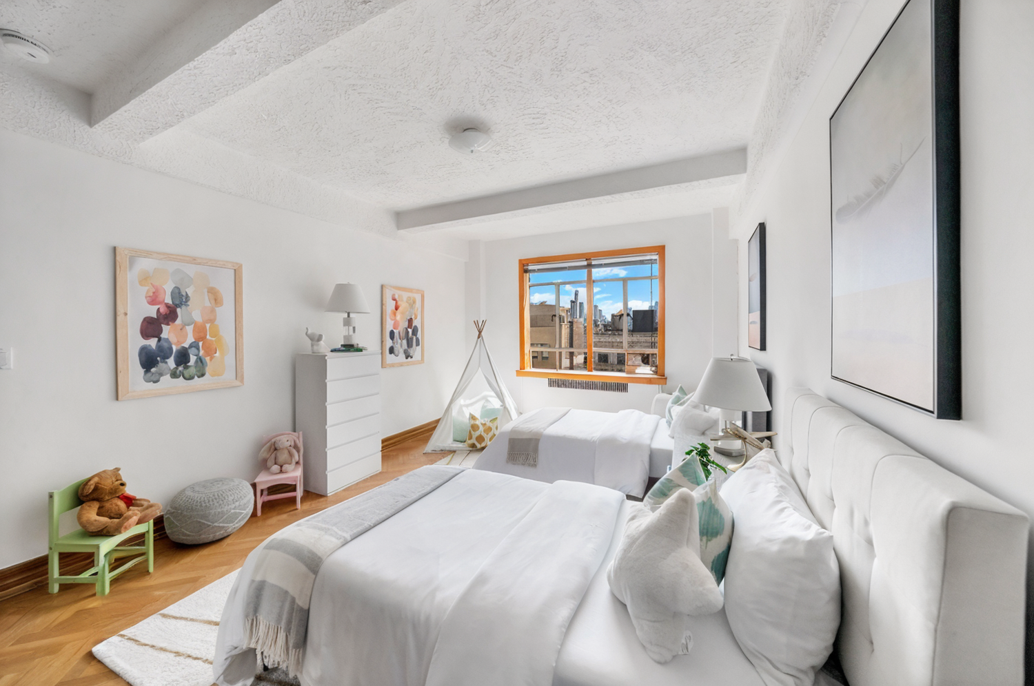 140 RIVERSIDE Drive 17LN