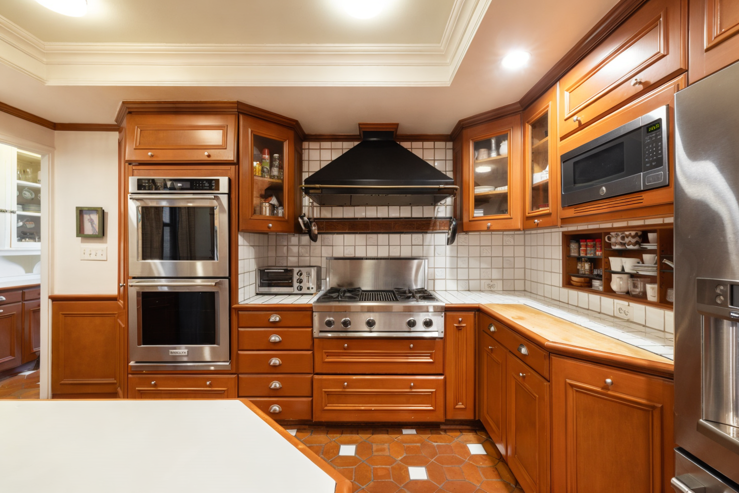 170 E 79TH Street 9/10B