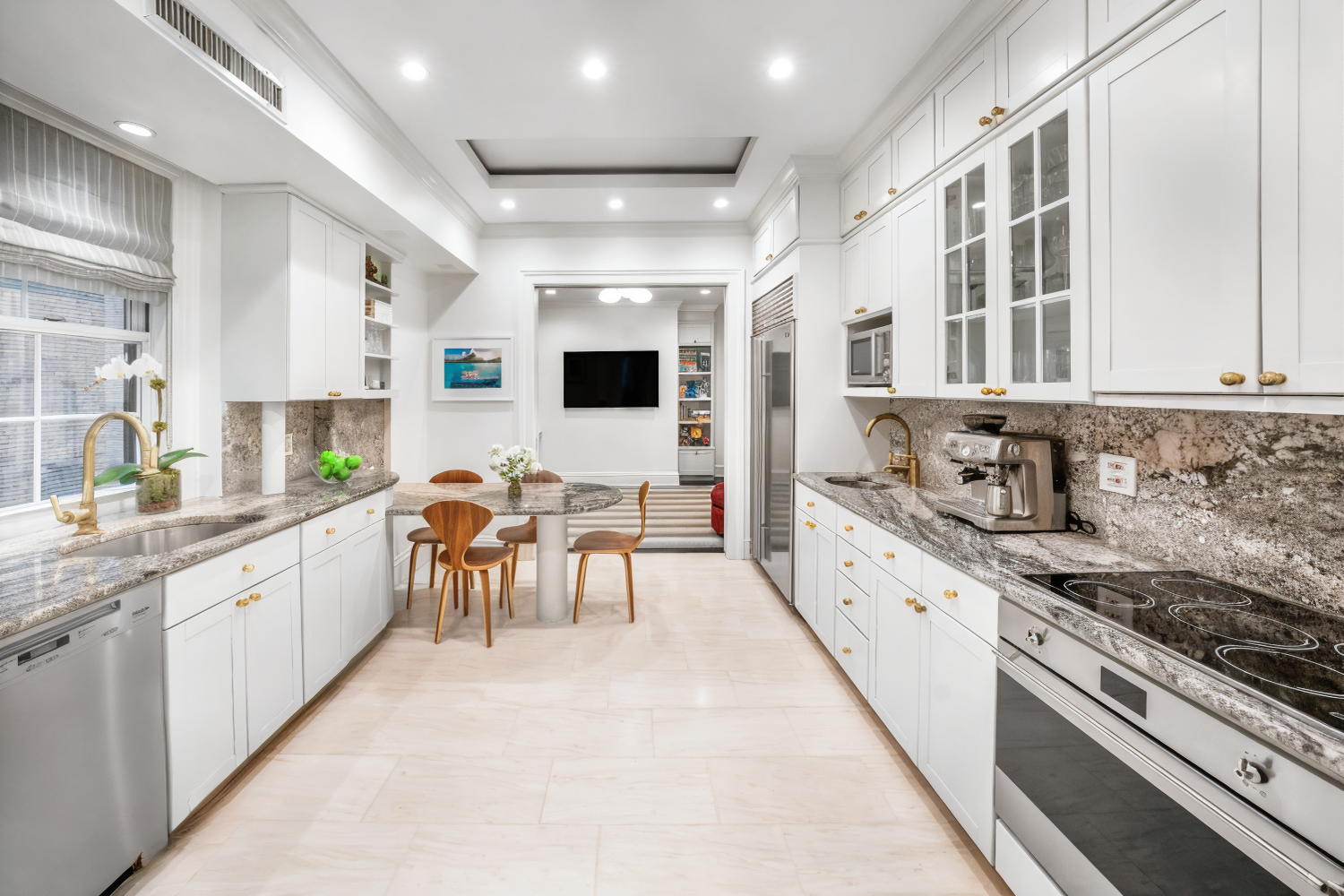 2 W 67TH Street 5A
