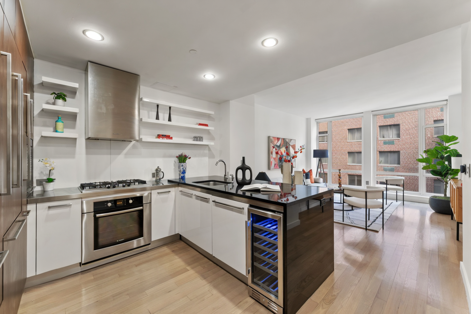 133 W 22ND Street 5J