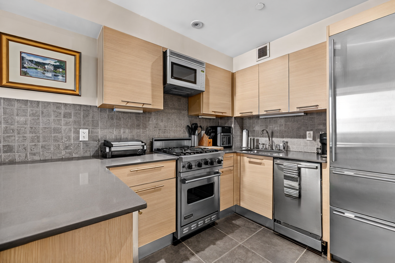 215 E 81ST Street 5B