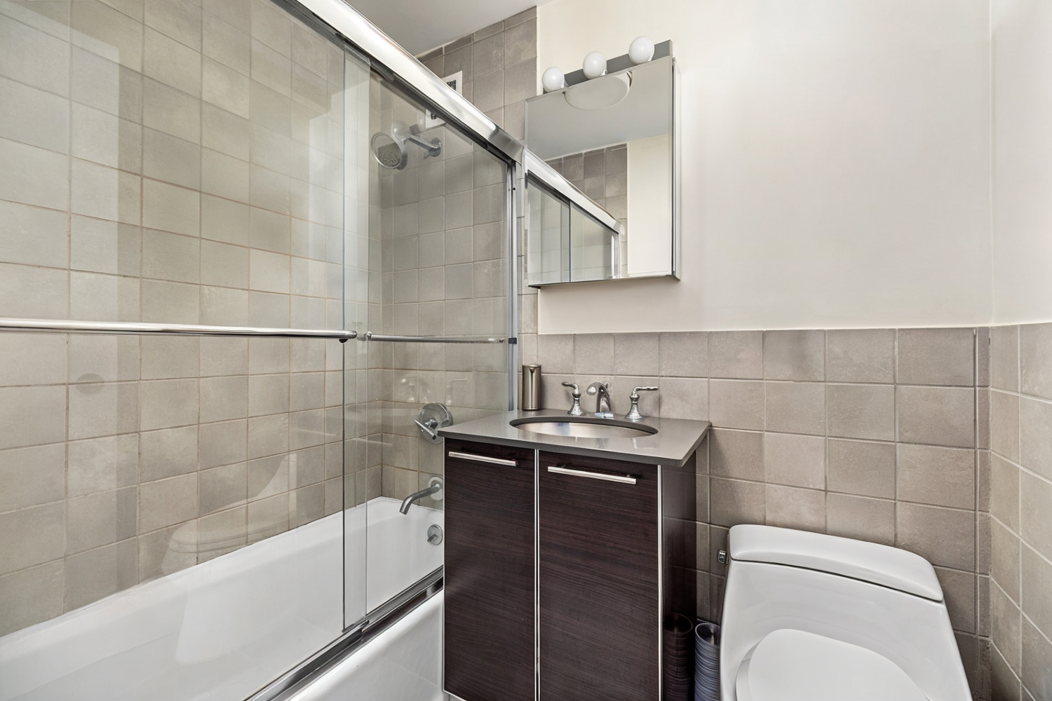 215 E 81ST Street 5B