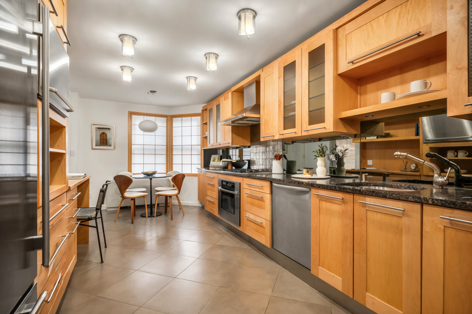114 E 72ND Street 2/3B