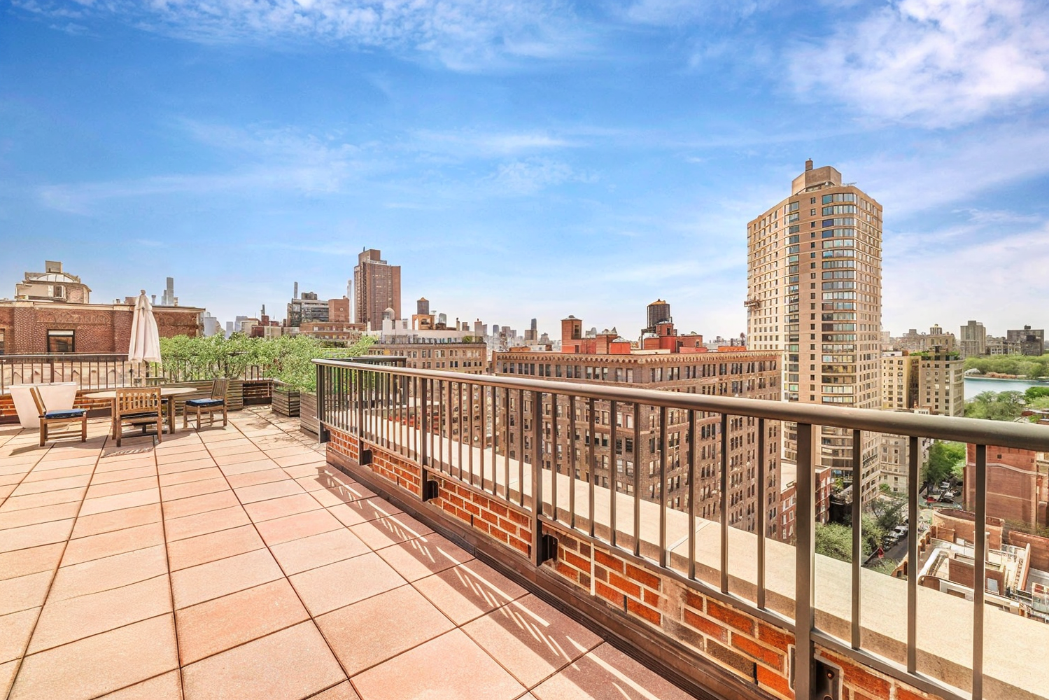 1199 PARK Avenue 10A