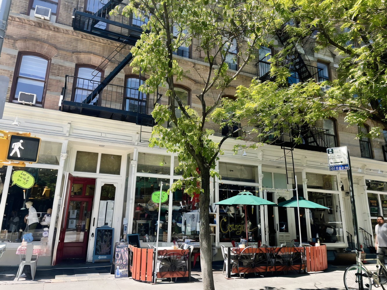 531 HUDSON Street 2F