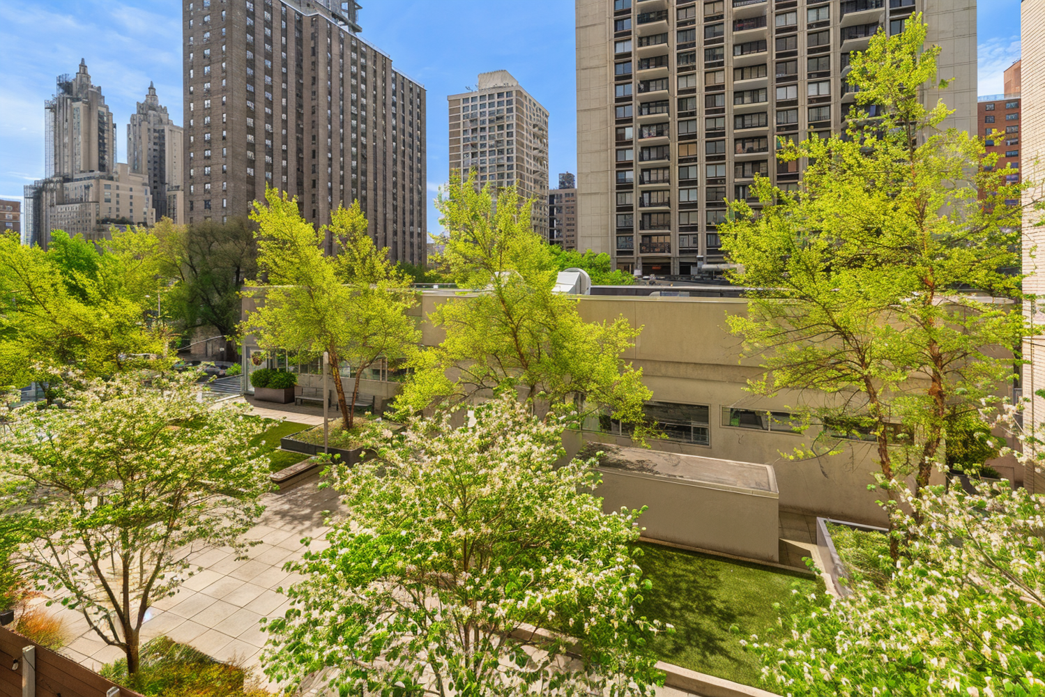 100 W 93RD Street 4K