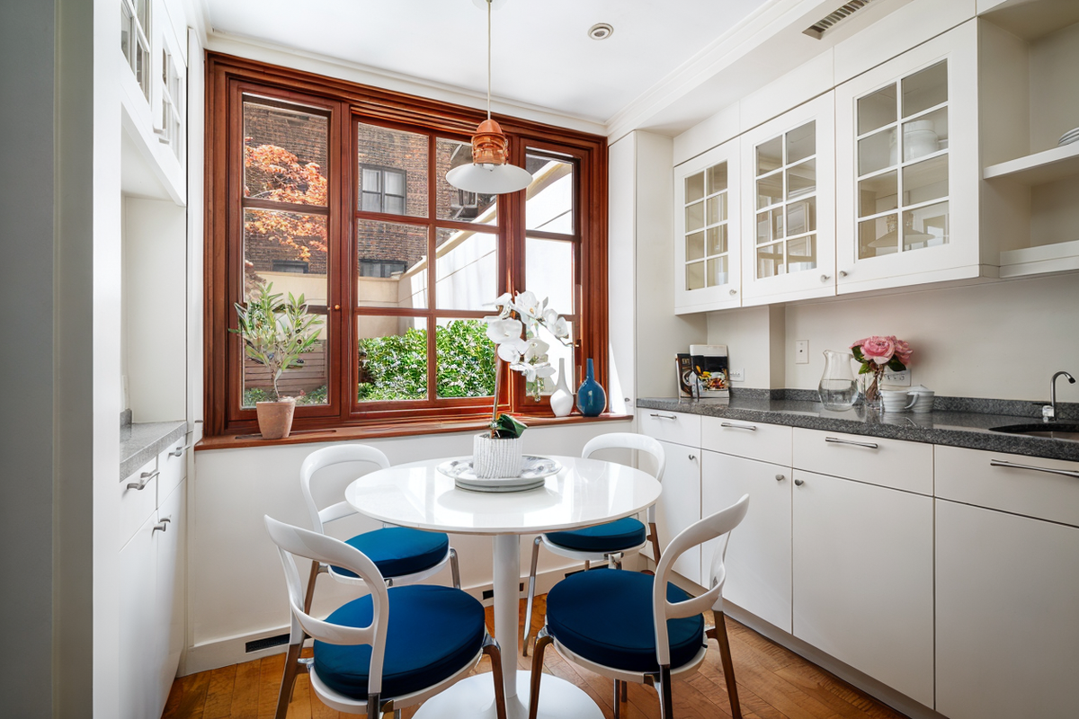 350 E 72ND Street 1A/2A