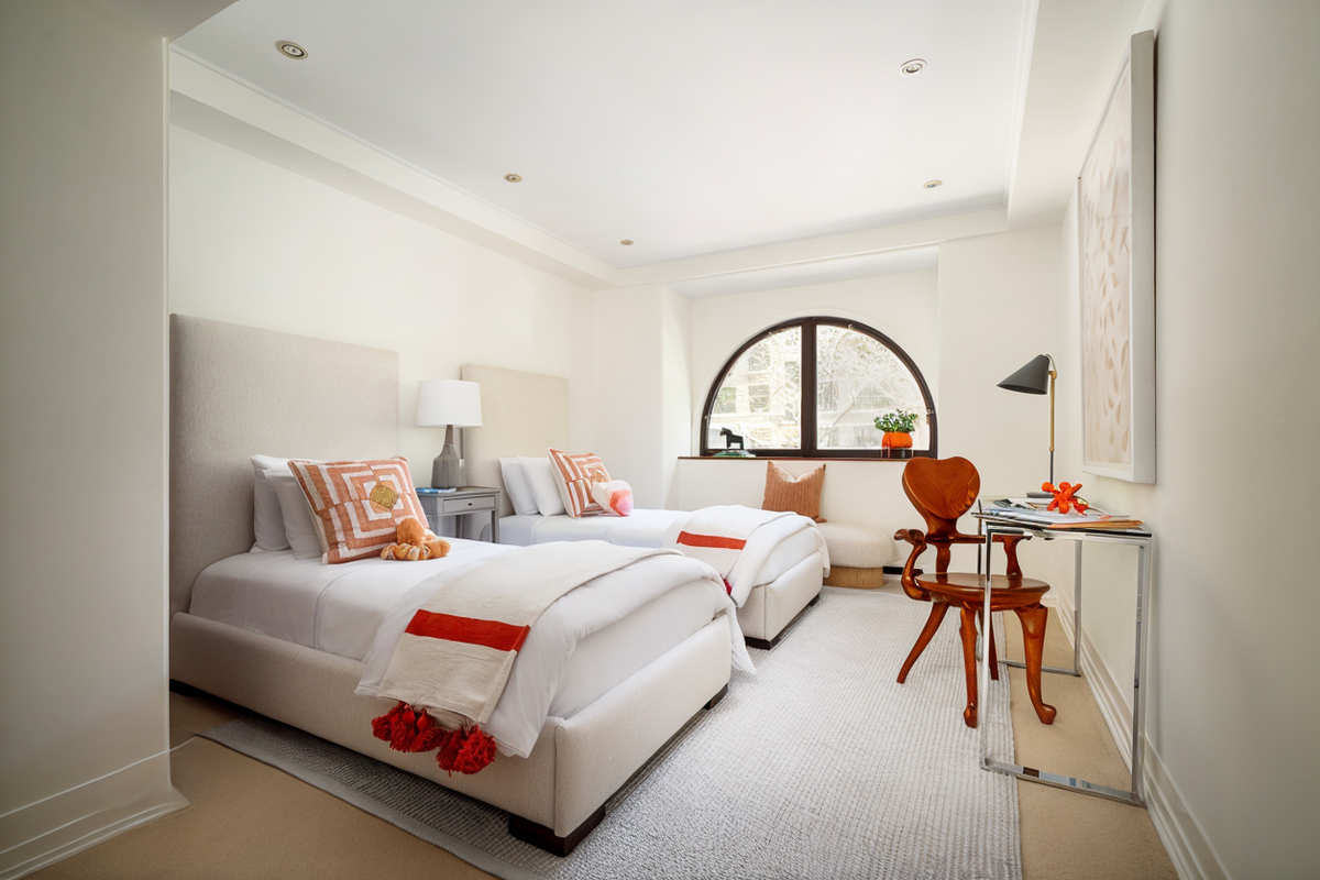 350 E 72ND Street 1A/2A