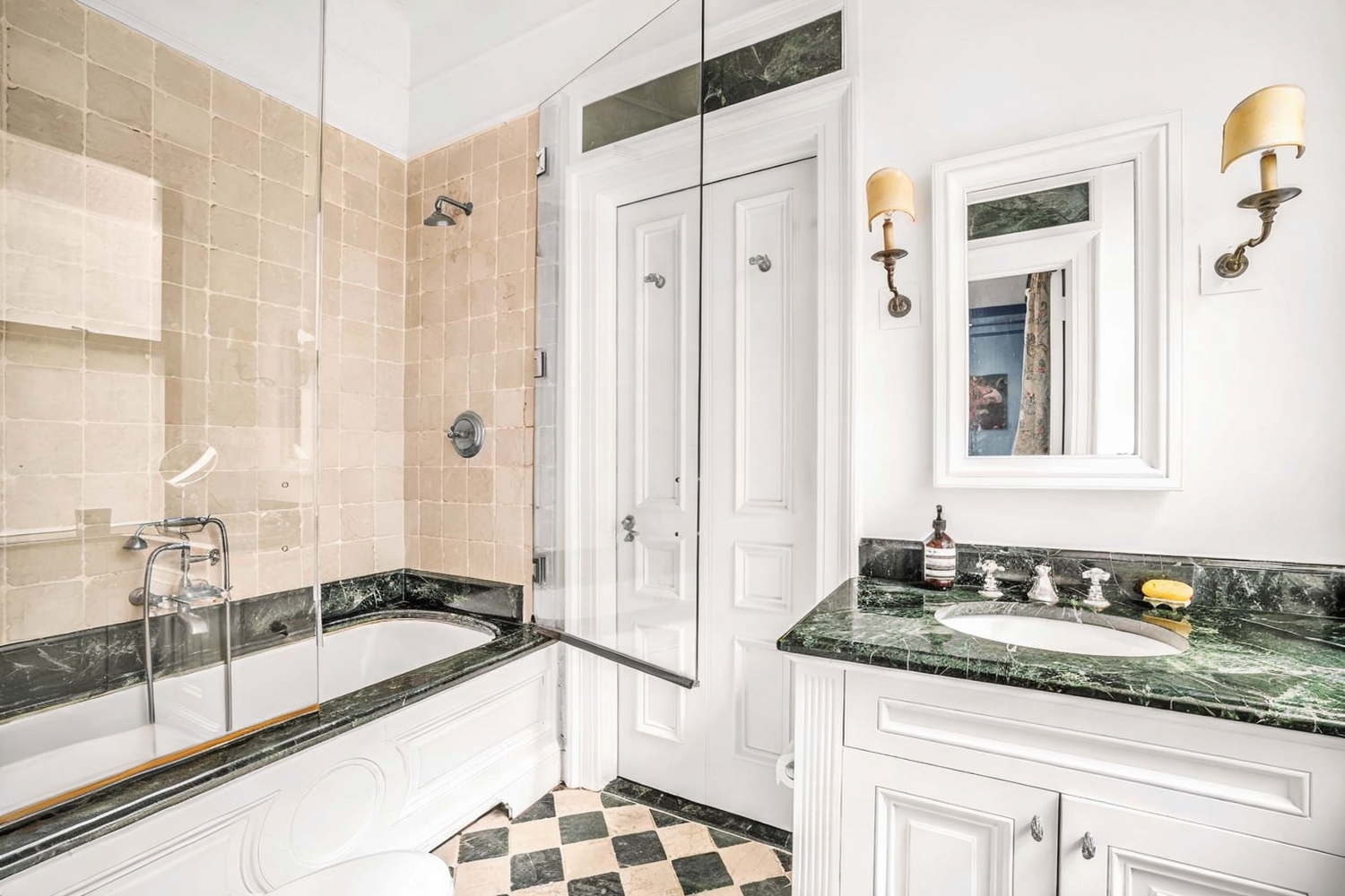 550 PARK Avenue 2E