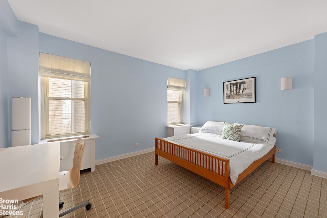 3 E 71ST Street 7/8C