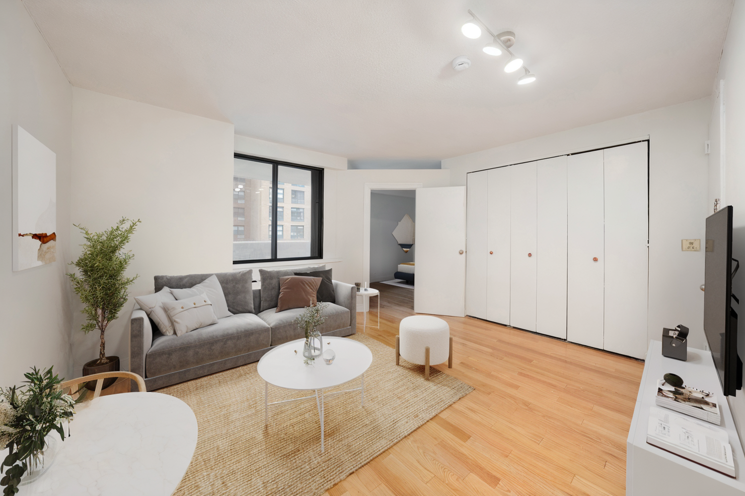 233 E 86TH Street 4A