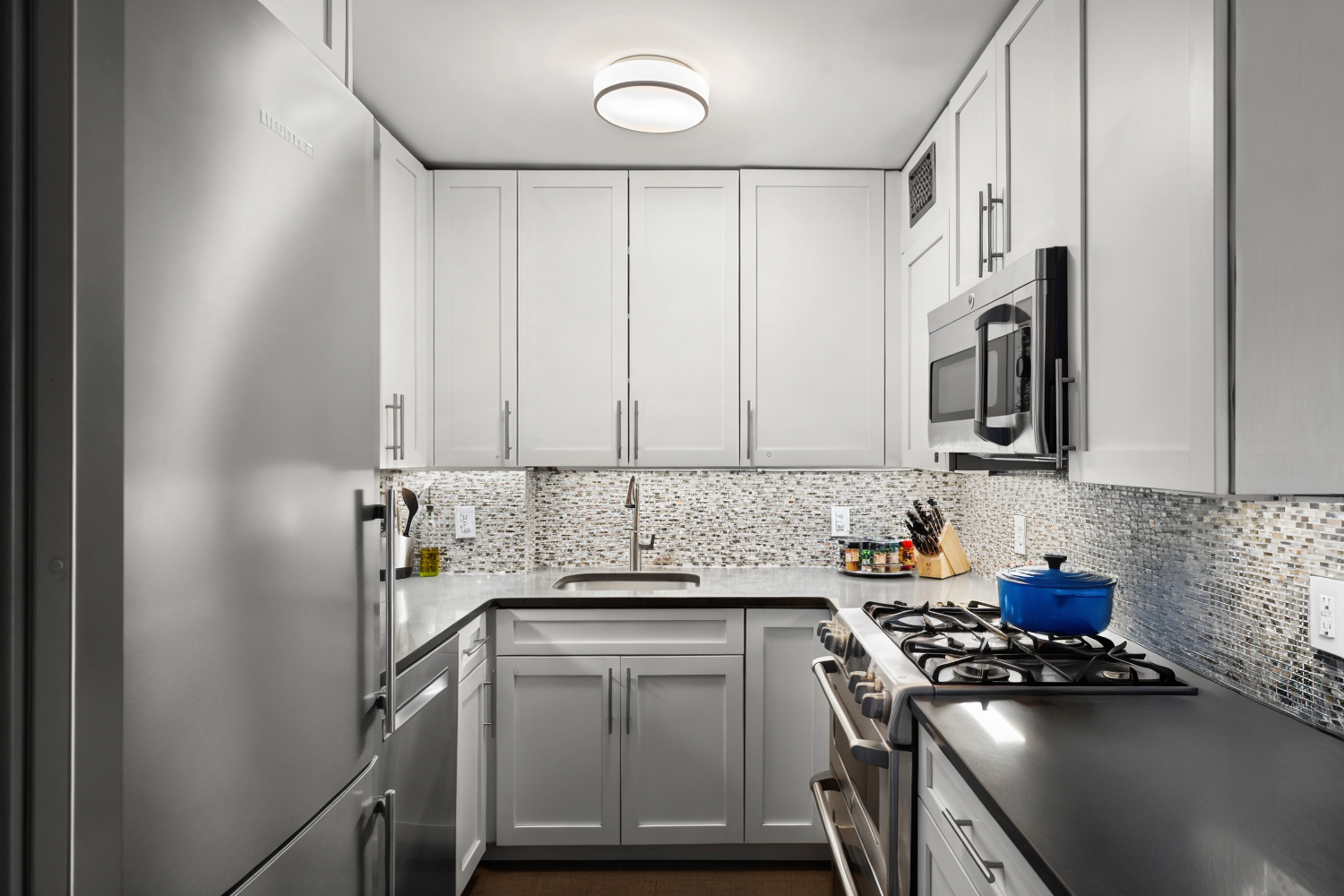 201 W 70TH Street 15G