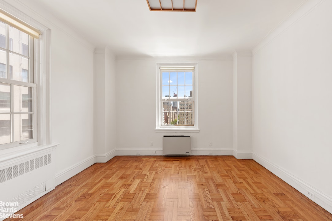 956 5TH Avenue 11THFLOOR