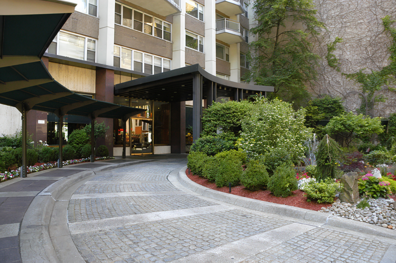 118 E 60TH Street 7B