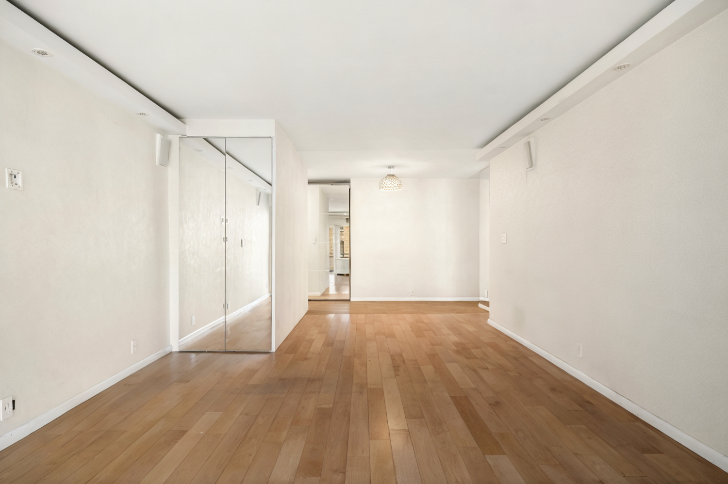 118 E 60TH Street 7B