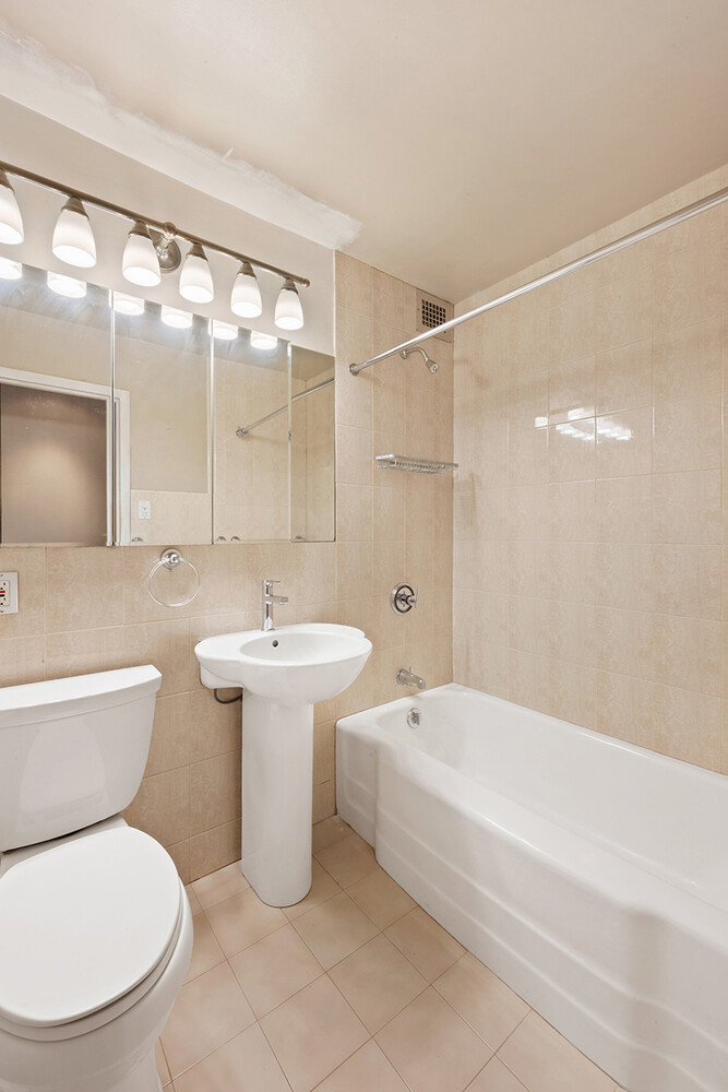 180 PARK Row 5B