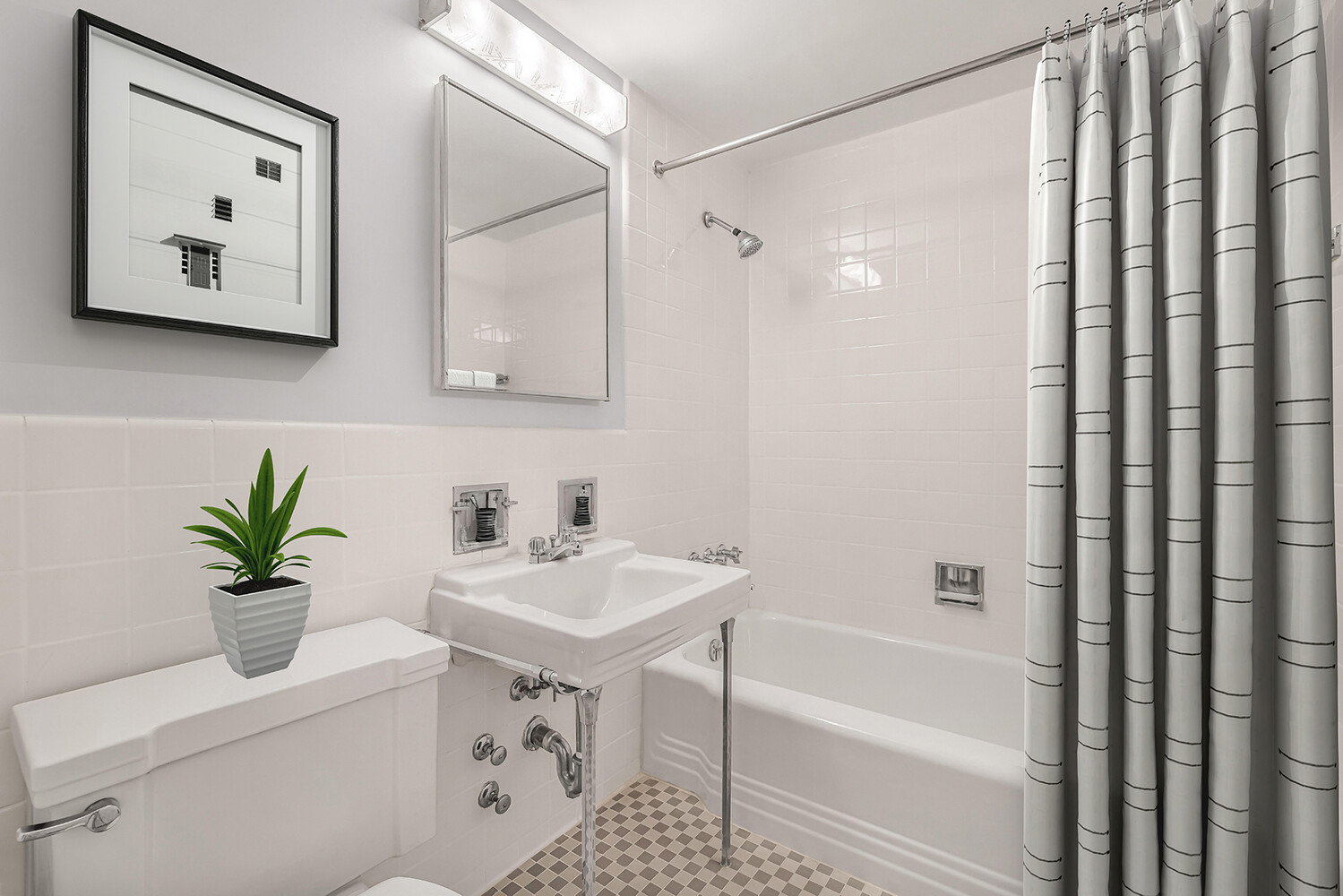 25 SUTTON Place S 2L