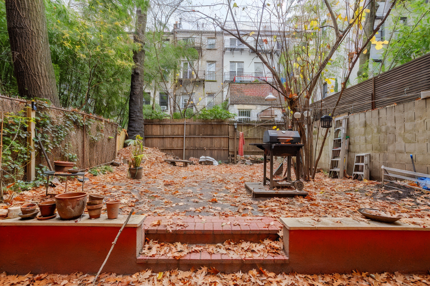 274 E 10TH Street MULTIFAMI