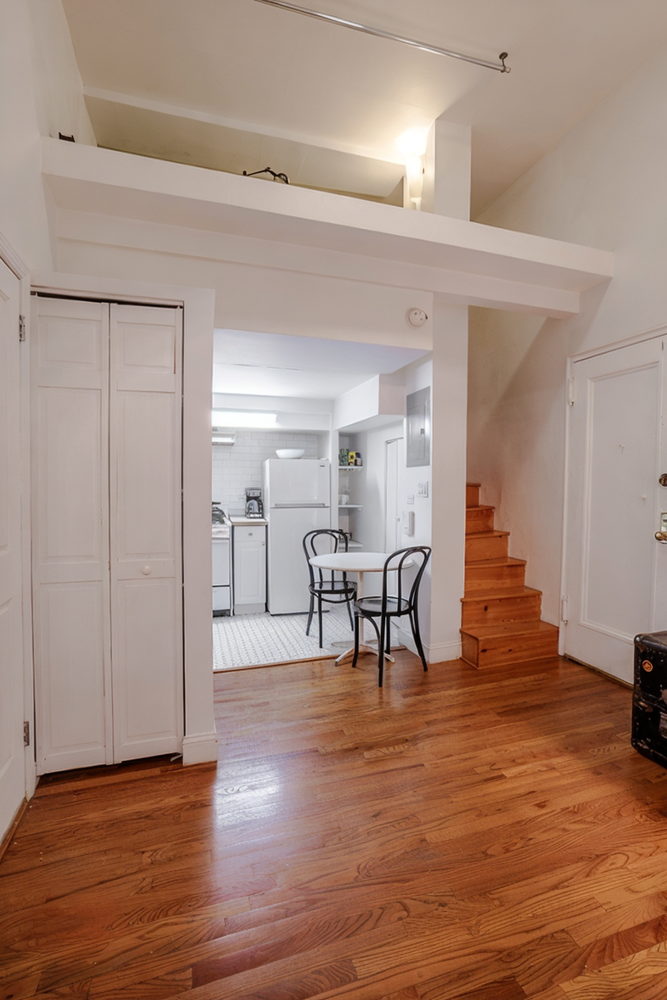 274 E 10TH Street MULTIFAMI