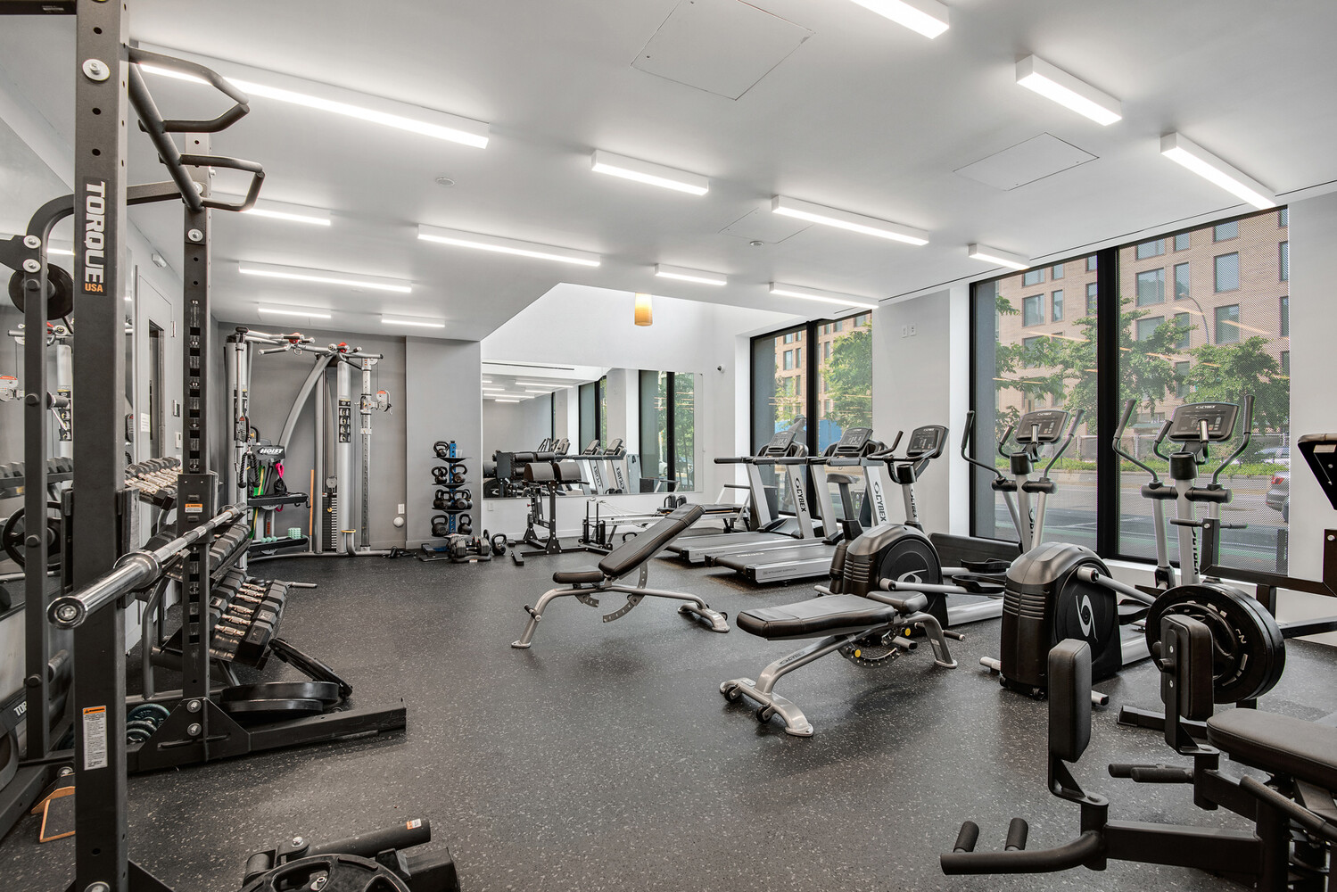 287 E HOUSTON Street 4B