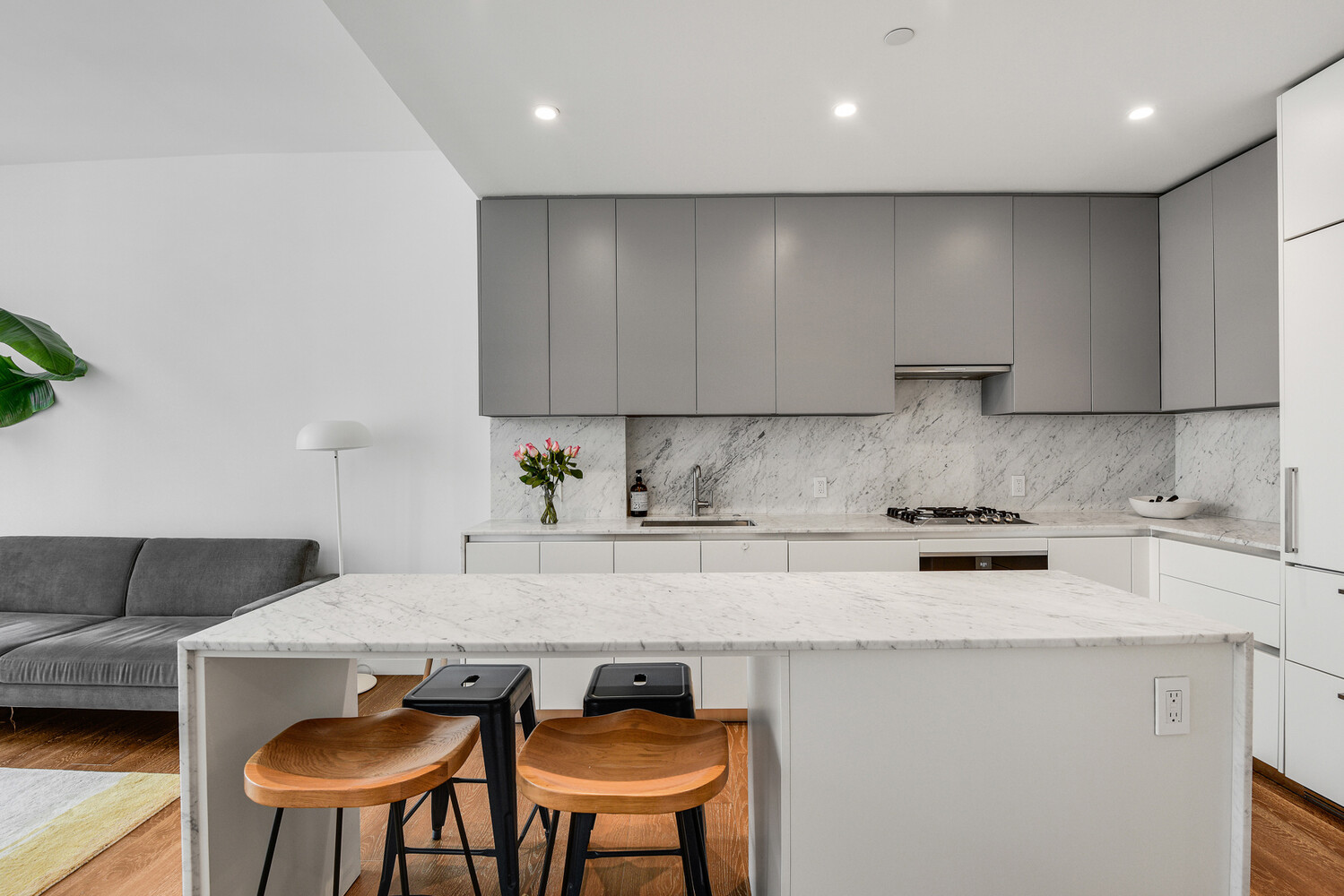 287 E HOUSTON Street 4B