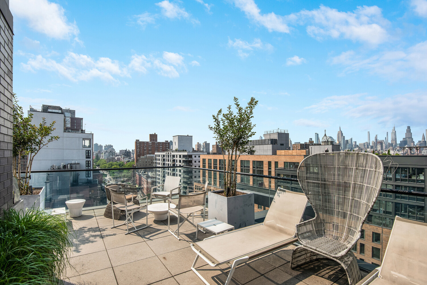 287 E HOUSTON Street 4B