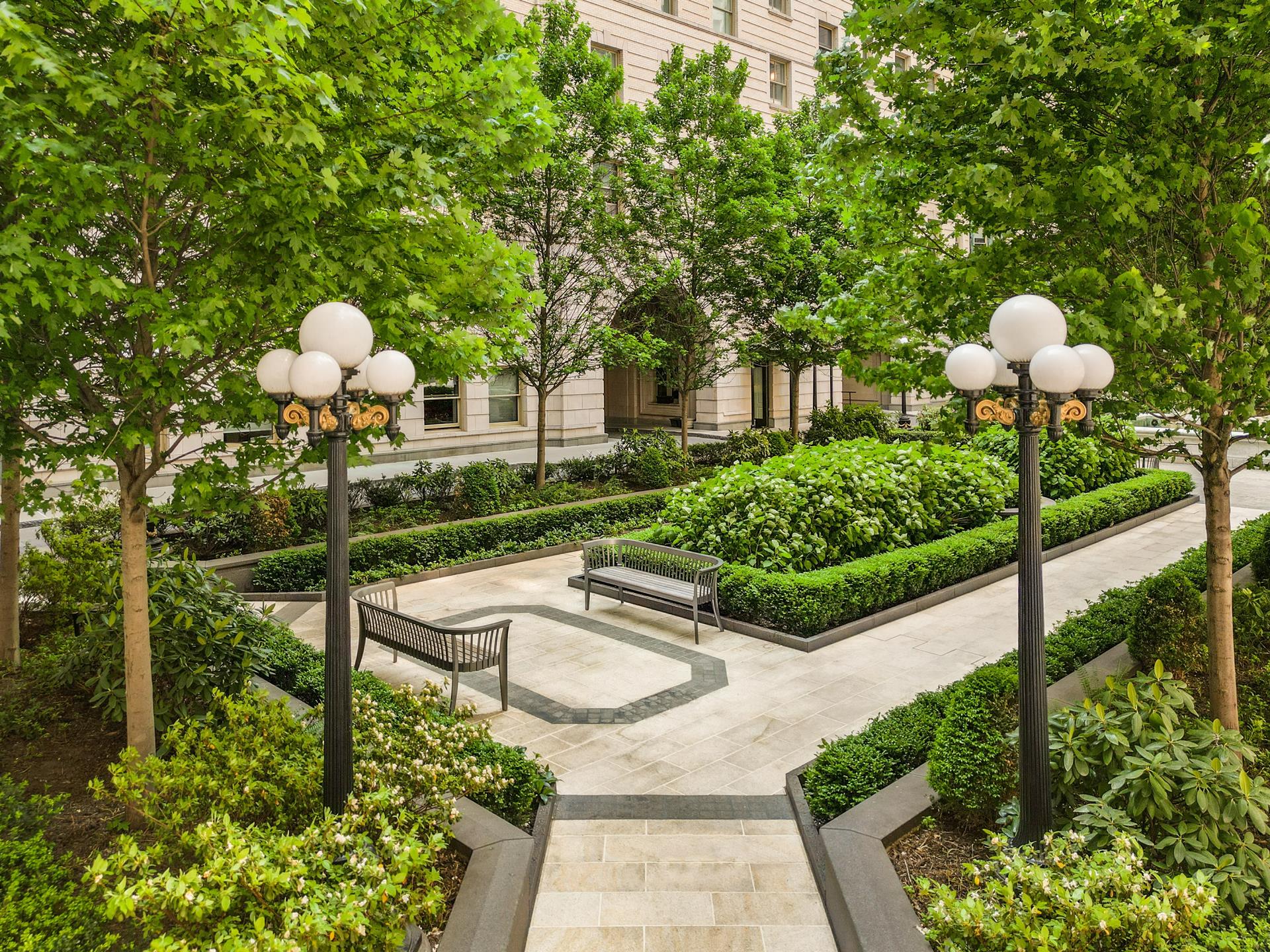 225 W 86TH Street 407