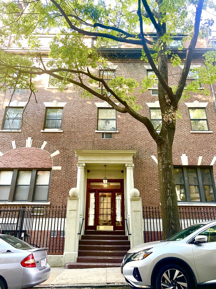 257 W 91ST Street 4E