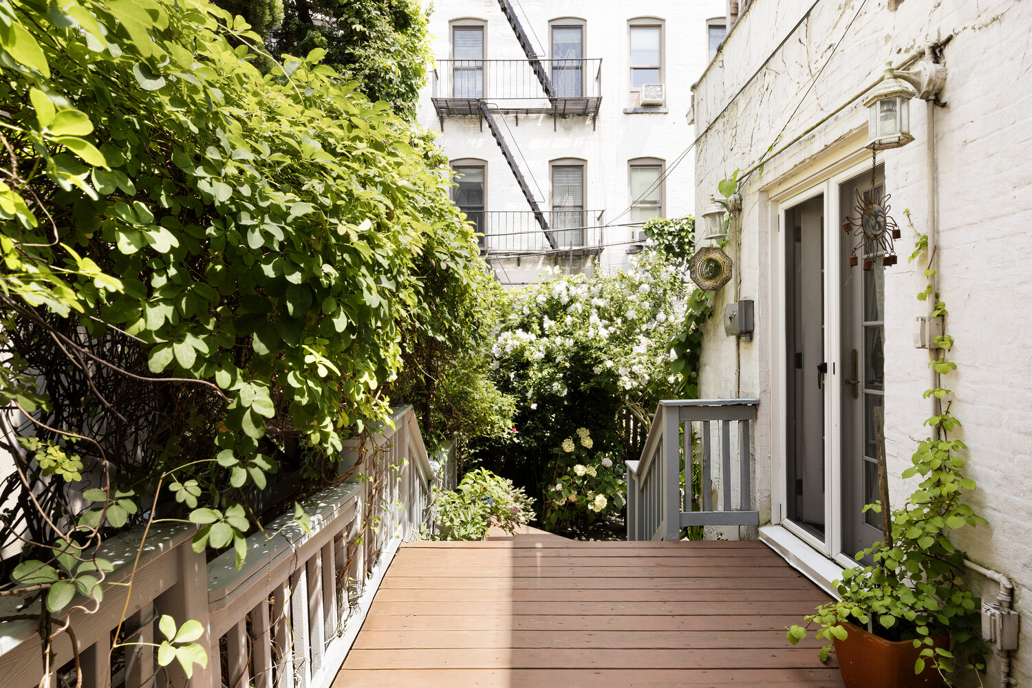 421 4TH Street 1