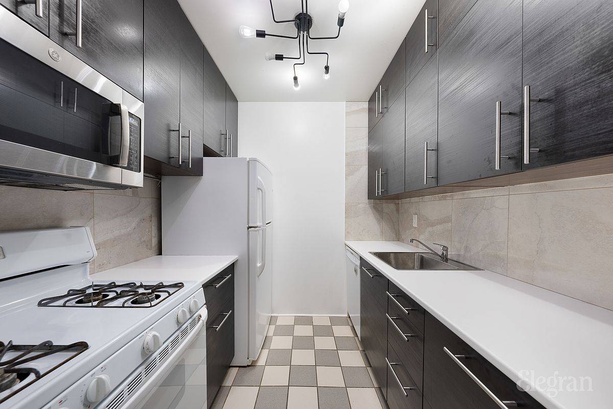 88 Greenwich Street 326