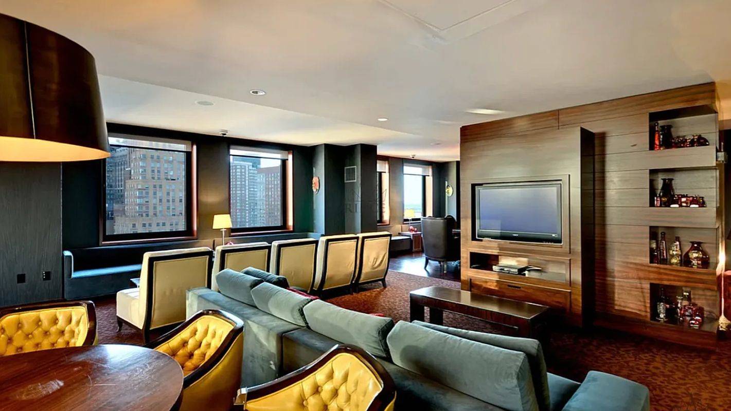 88 Greenwich Street 326