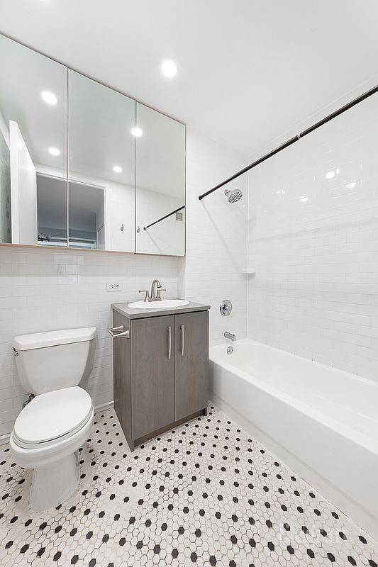 88 Greenwich Street 326