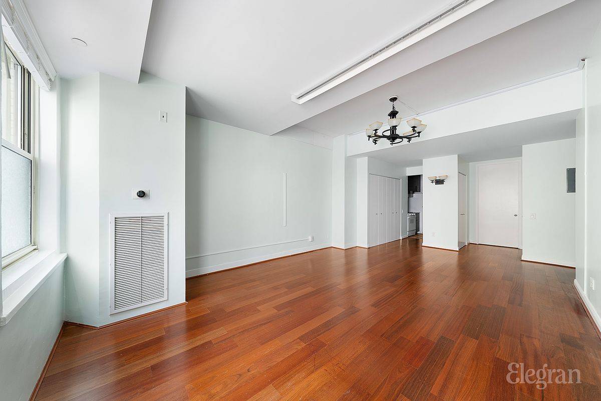 88 Greenwich Street 326