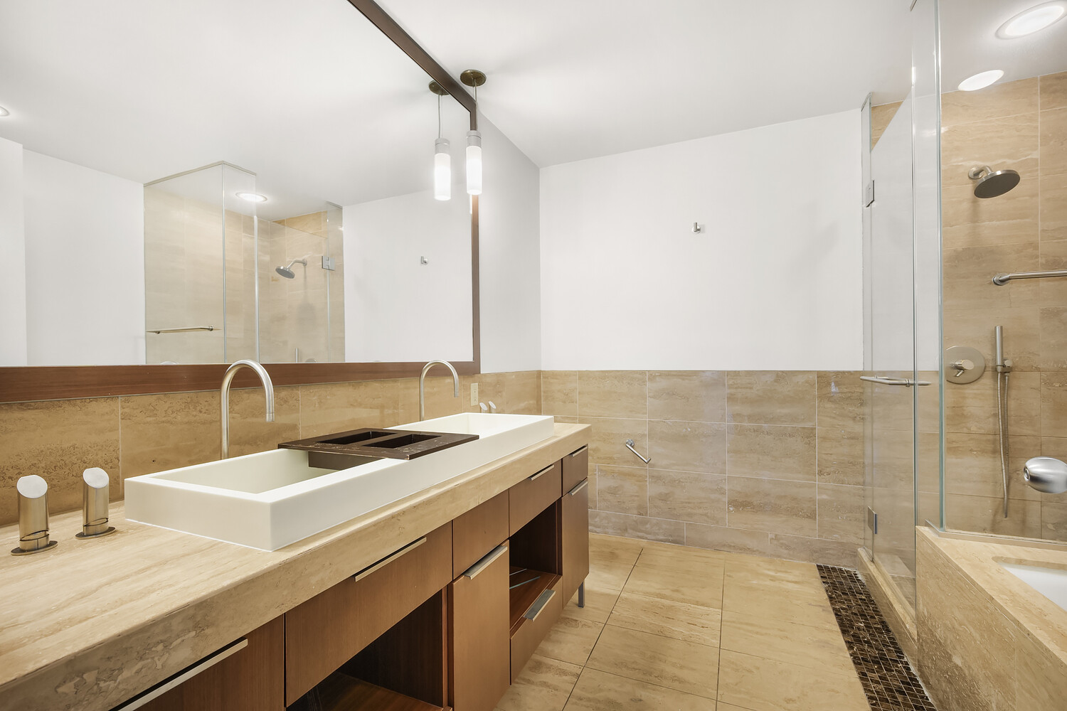 250 E 53RD Street 502