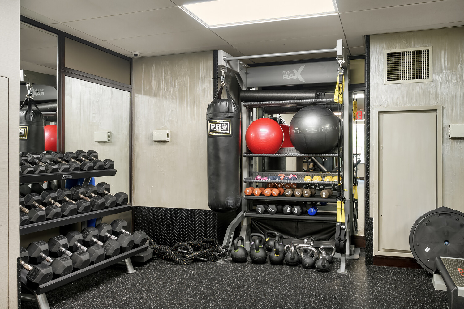 250 E 53RD Street 502