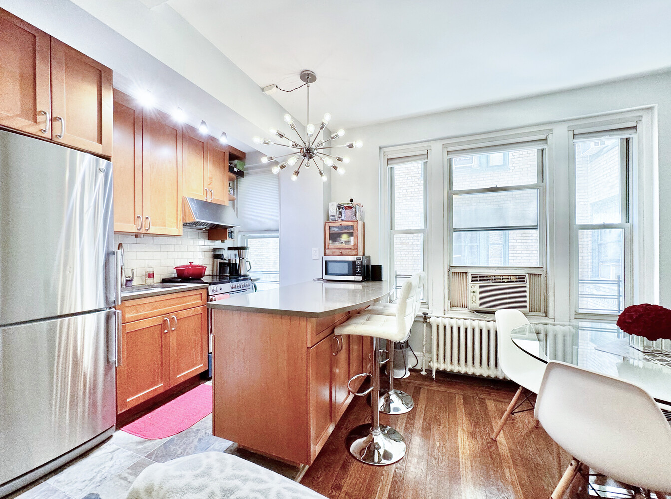325 W 45TH Street 304