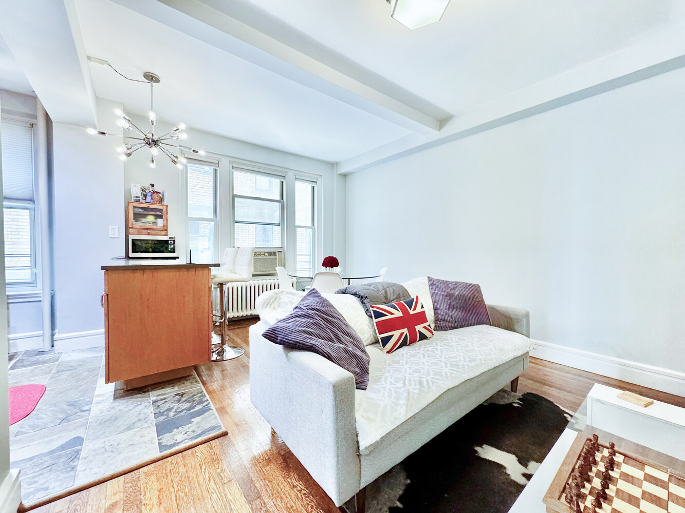 325 W 45TH Street 304