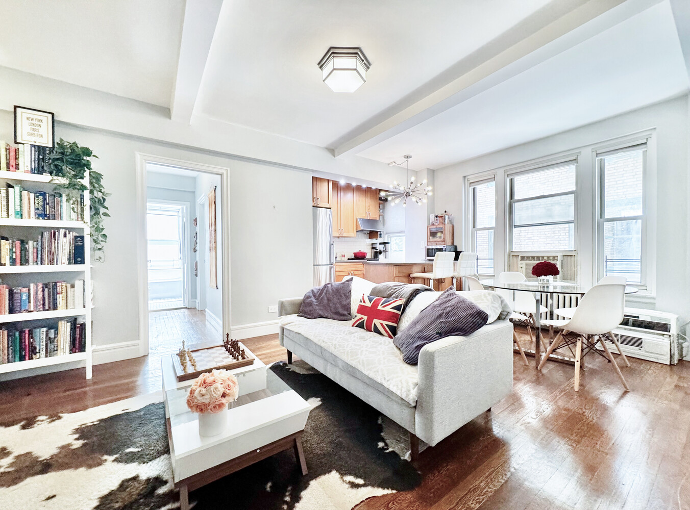 325 W 45TH Street 304