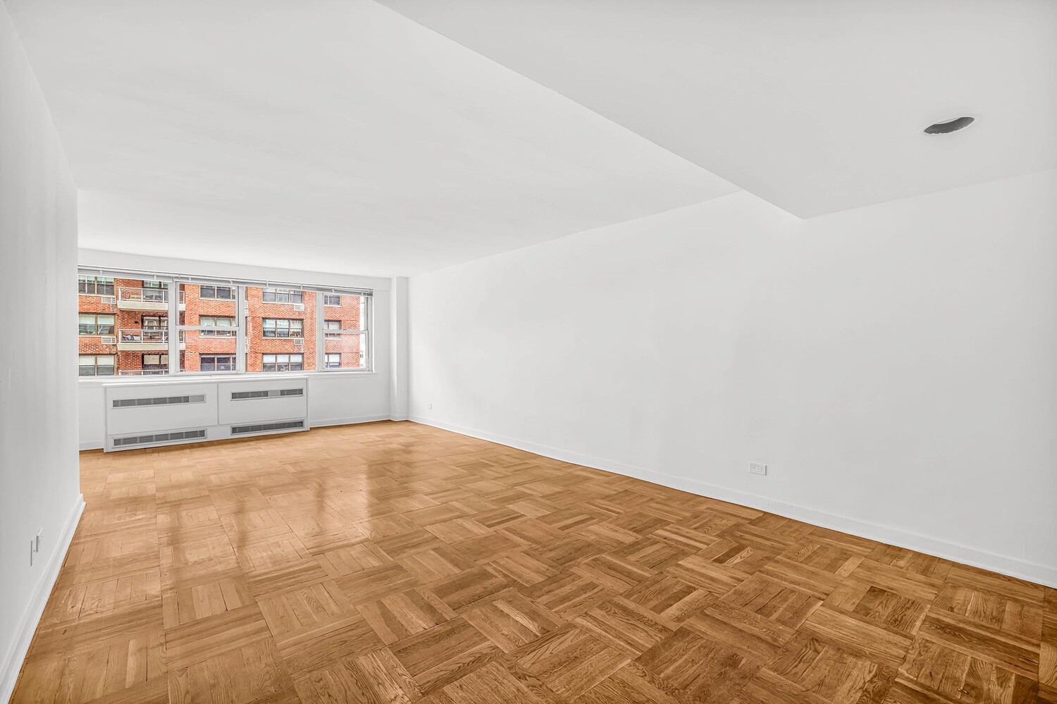 233 E 70TH Street 10T