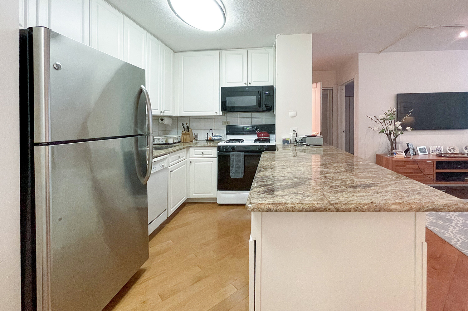 130 W 67TH Street 3H