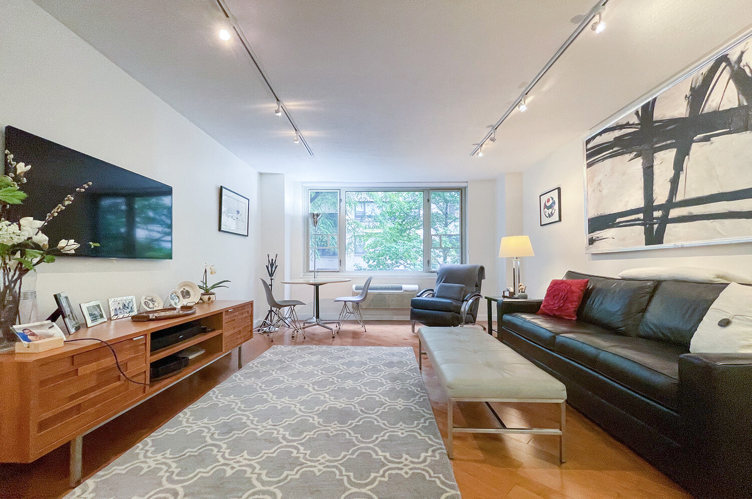 130 W 67TH Street 3H