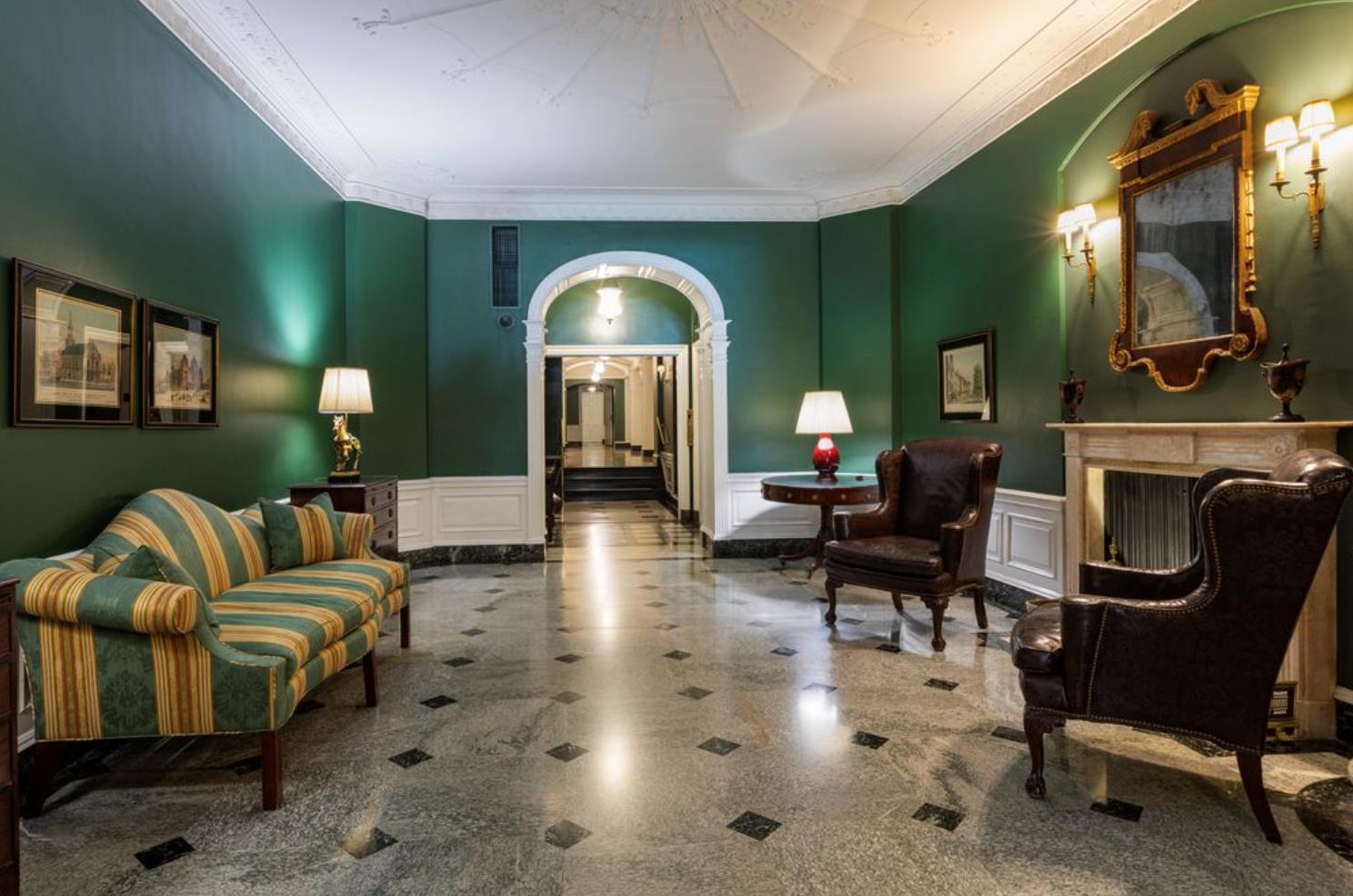 14 SUTTON Place S 4C