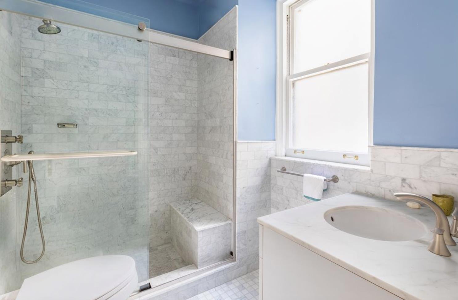 14 SUTTON Place S 4C