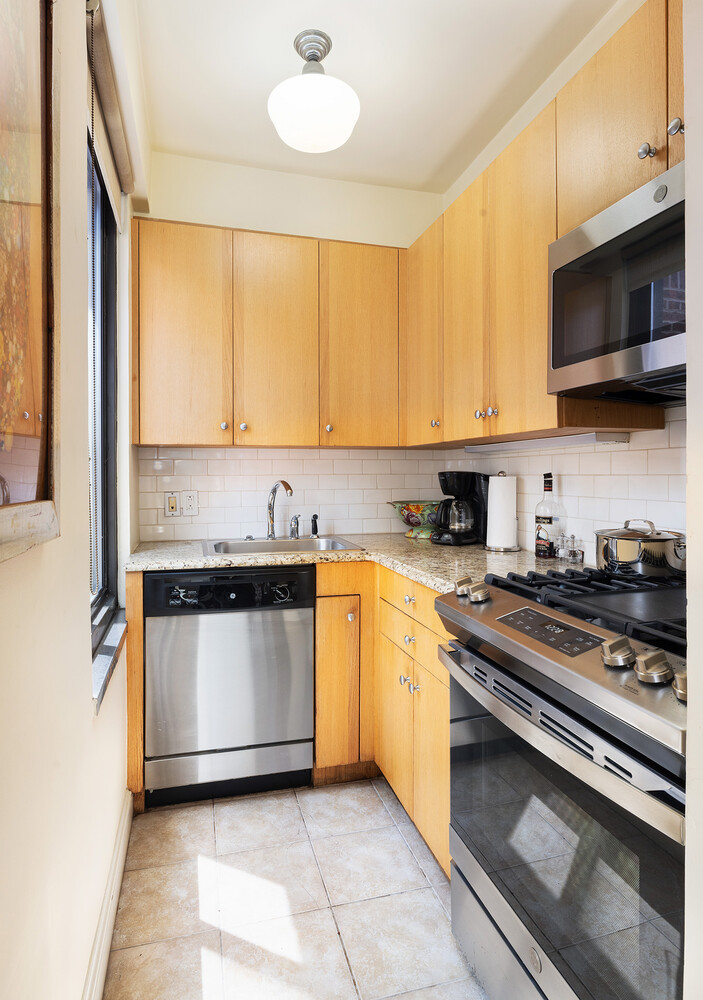 50 PARK Avenue 17A