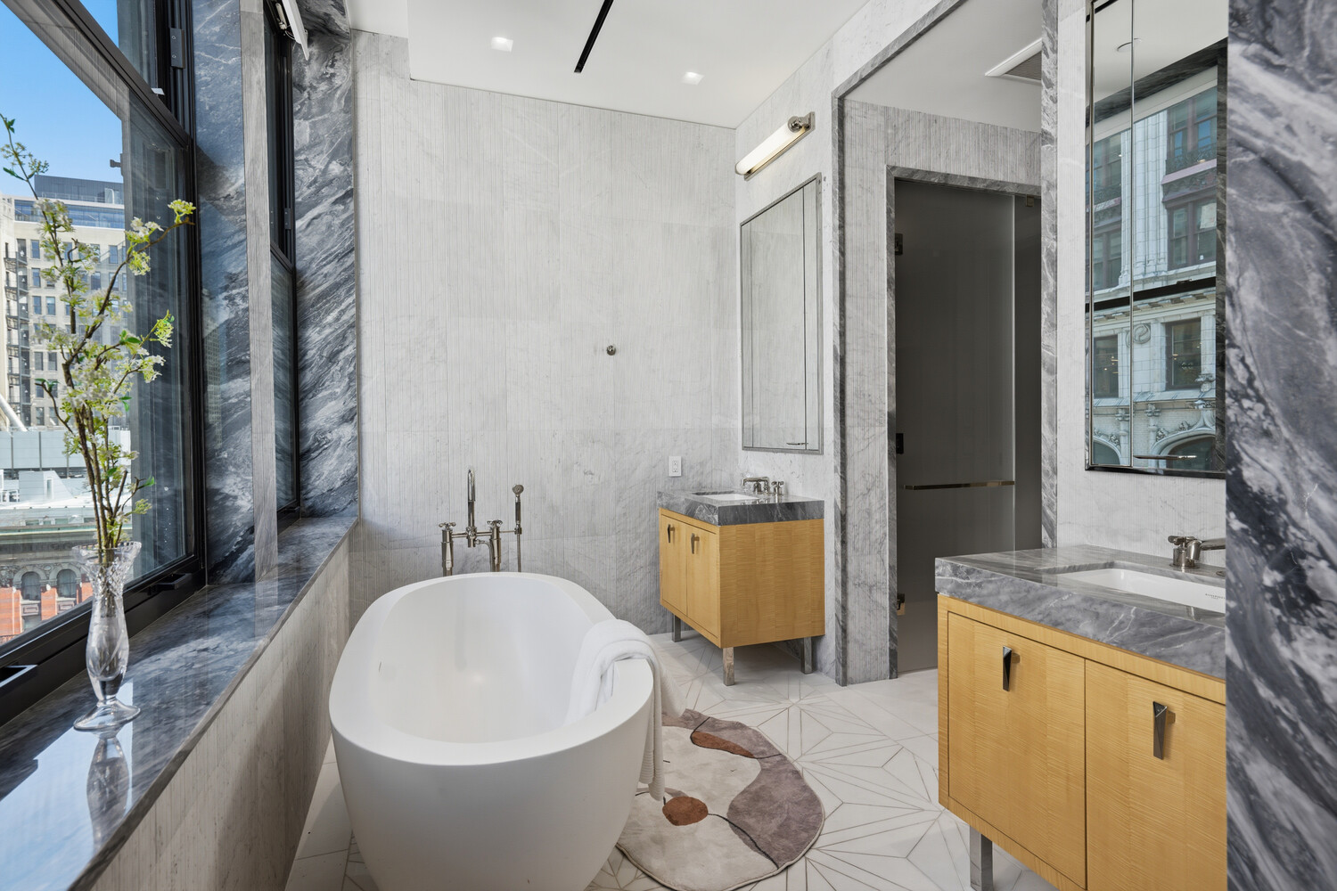 212 5TH Avenue 16B